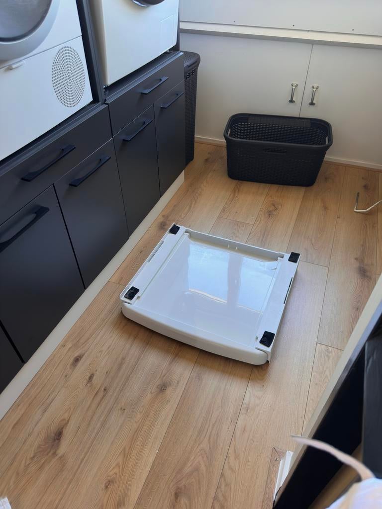 Stapelkit met uitschuifbare plank voor wasmachine/droger, Witgoed en Apparatuur, Onderdelen en Toebehoren, Ophalen, Zo goed als nieuw