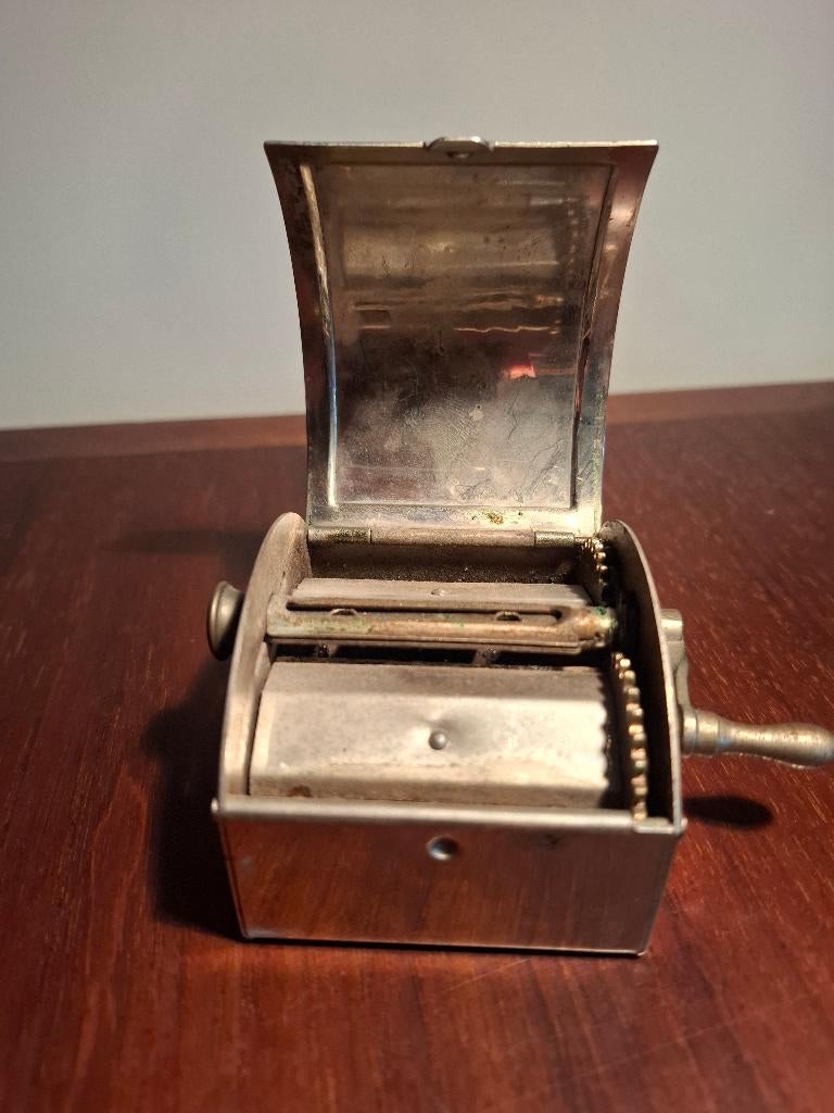 Antieke slijpmachine voor scheermessen, Ophalen of Verzenden