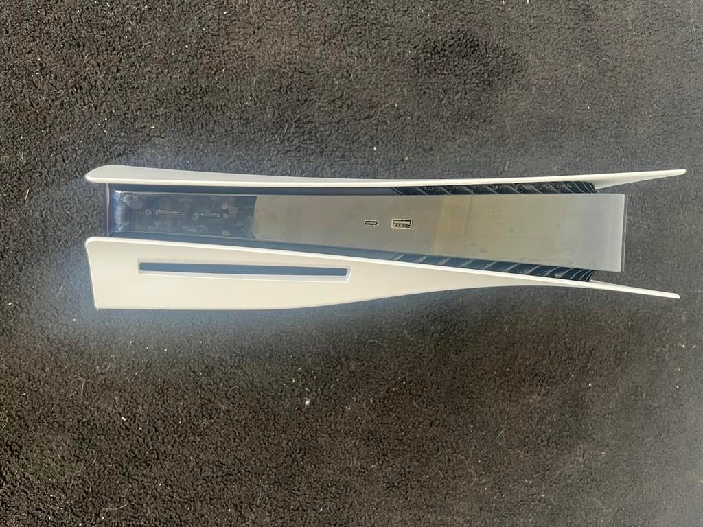 PlayStation 5 met toebehoren en MSI 180Hz 24 inch scherm, Spelcomputers en Games, Spelcomputers | Sony PlayStation 5, Ophalen