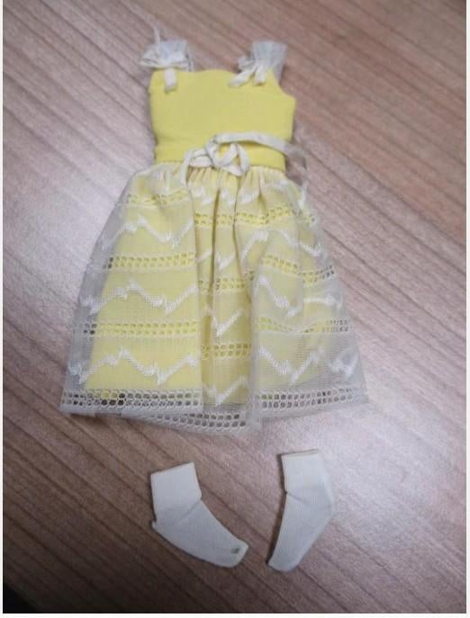 1964 BARBIE/SKIPPER FLOWER GIRL JURKJE/sokjes, Verzenden, Gebruikt, Kleertjes