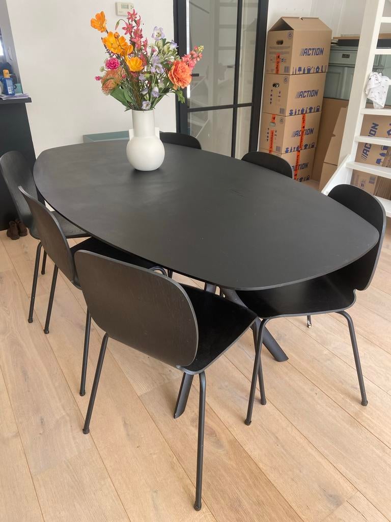 Mobitec Eclipse zwarte eettafel inclusief 6 stoelen (180x100, Huis en Inrichting, Tafels | Eettafels, Ophalen, Gebruikt, Eikenhout
