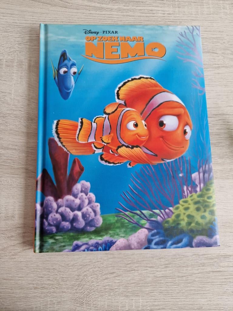 Disney Pixar Finding Nemo ( Hardcover ), Boeken, Ophalen of Verzenden, Zo goed als nieuw, Sprookjes, Disney