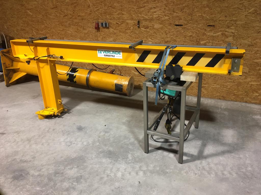 Verlinde kolomzwenkraan 500kg, Doe-het-zelf en Verbouw, Lieren en Takels, Ophalen of Verzenden, Gebruikt