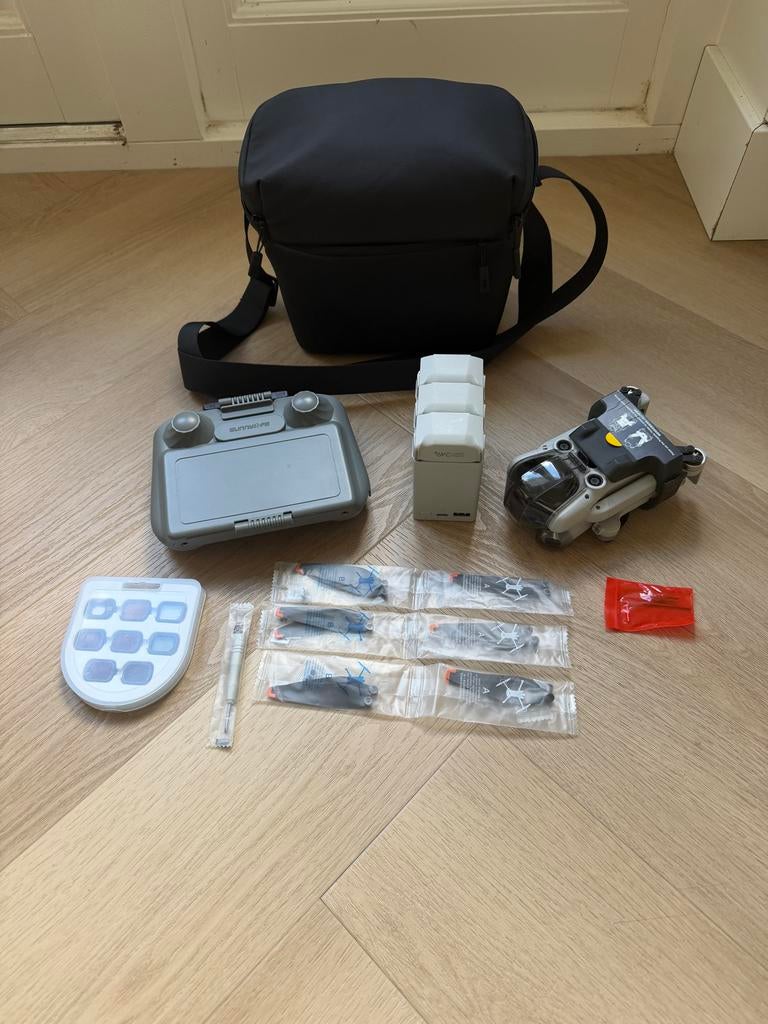 DJI Mini 4 Pro + 3 batterijen + smart remote + ND filters, Cameradrone, Return to Home, Ophalen of Verzenden, Zo goed als nieuw