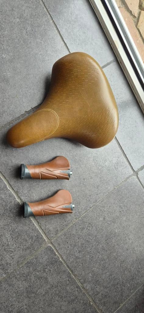 Sparta Ion zadel en handvatten - Zo goed als nieuw, Sparta, Gebruikt, Elektrische fiets, Kunststof