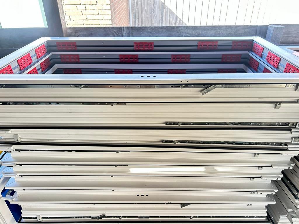 Kunststof kozijnen wit MEGA DEAL 65 x 125 cm, Doe-het-zelf en Verbouw, Kozijnen en Schuifpuien, Kunststof, Gebruikt, Raamkozijn