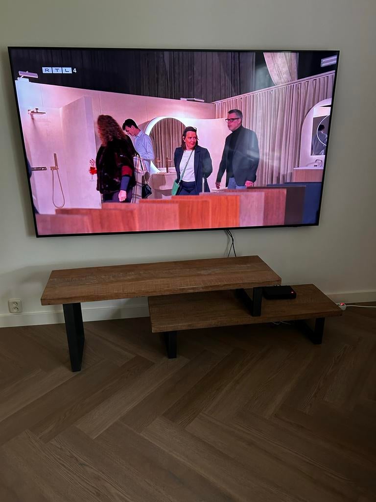 Verstelbaar TV Meubel - Industrieel & Stevig, Huis en Inrichting, Kasten | Televisiemeubels, Ophalen, 100 tot 150 cm, Zo goed als nieuw