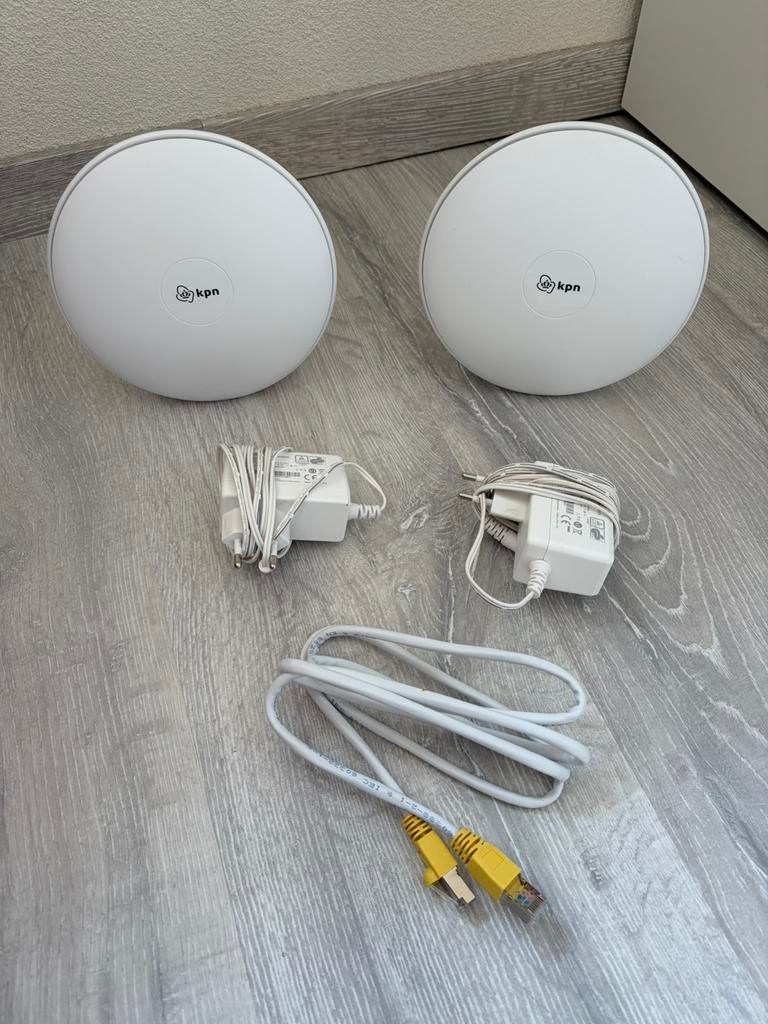 2 KPN Wifi versterkers - Gebruikt, compleet met adapter., Ophalen, Gebruikt