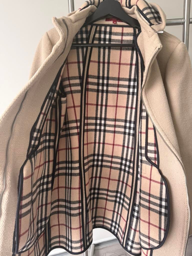 Burberry cape jas / poncho | maat 40 | beige, Ophalen of Verzenden, Zo goed als nieuw, Maat 38/40 (M), Beige