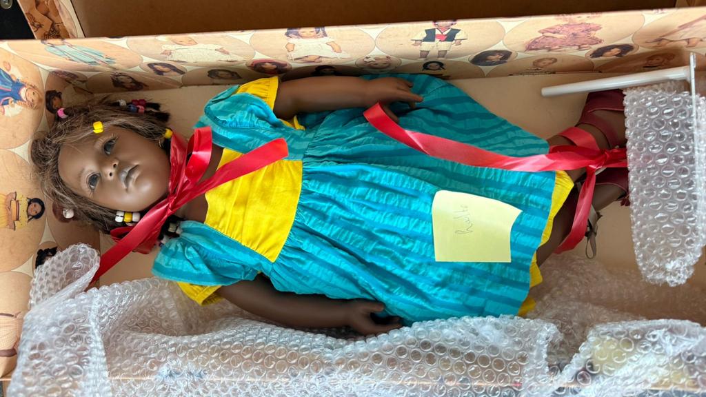 Annette Himstedt - Ayoka pop in originele doos, Ophalen of Verzenden, Zo goed als nieuw, Overige typen, Levensecht of Reborn