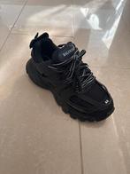 Balenciaga Tracks - Zo goed als nieuw - Maat 44, Kleding | Heren, Schoenen, Ophalen of Verzenden, Zo goed als nieuw, Zwart, Sneakers of Gympen