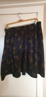 Zwart rokje met gouden bloemenprint, Maat 38/40 (M), Zwart, Ophalen of Verzenden, Boven de knie