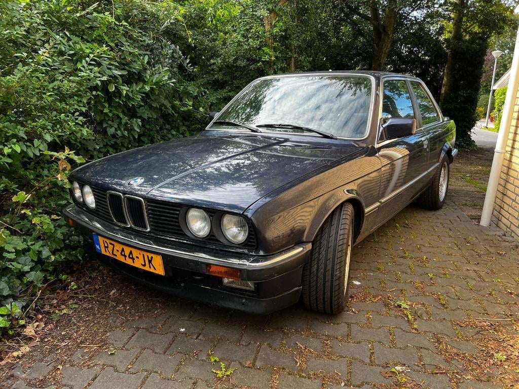 BMW 3 serie E30 met M52B28, Auto's, BMW, Particulier, 3-Serie, Bluetooth, Radio, Trekhaak, Benzine, Coupé, Handgeschakeld, Origineel Nederlands
