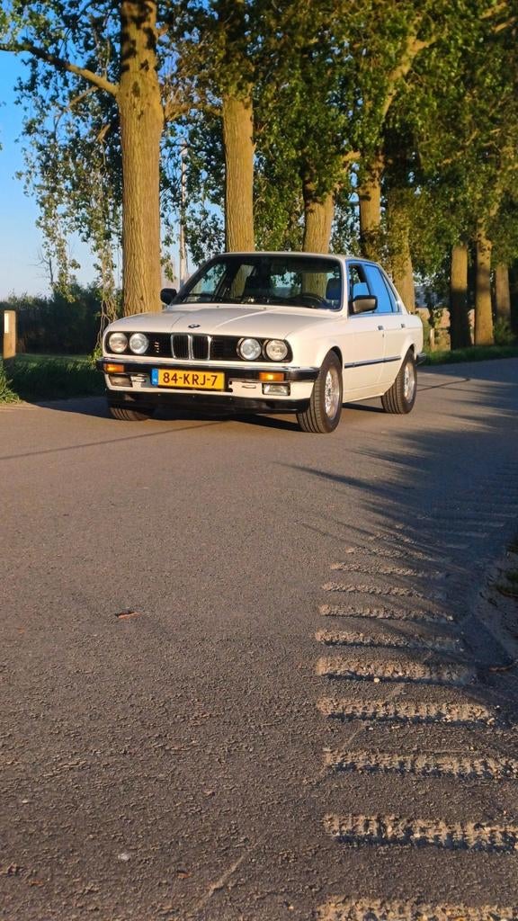 BMW E30 323i 5bak 1984 belastingvrij, Wit, Leder, Handgeschakeld, Particulier