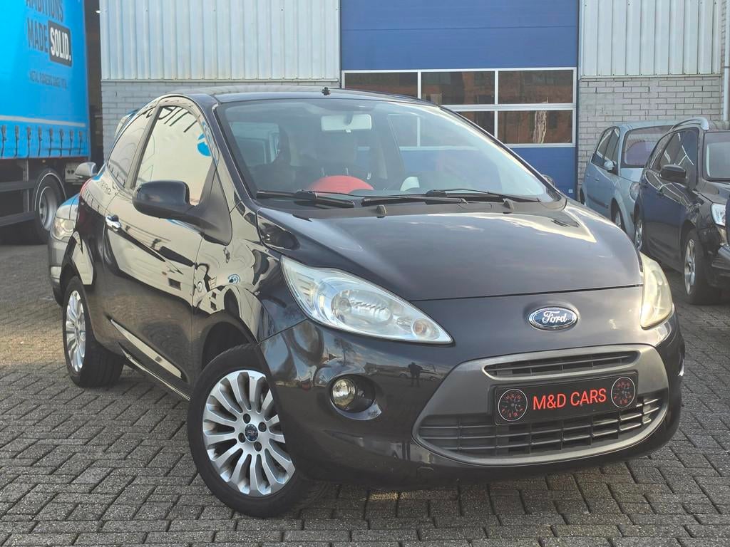 Ford Ka 1.2 Titanium X AIRCO/PANO DAK/CLIMATRONIC/NAP, Voorwielaandrijving, Stof, Gebruikt, 4 cilinders