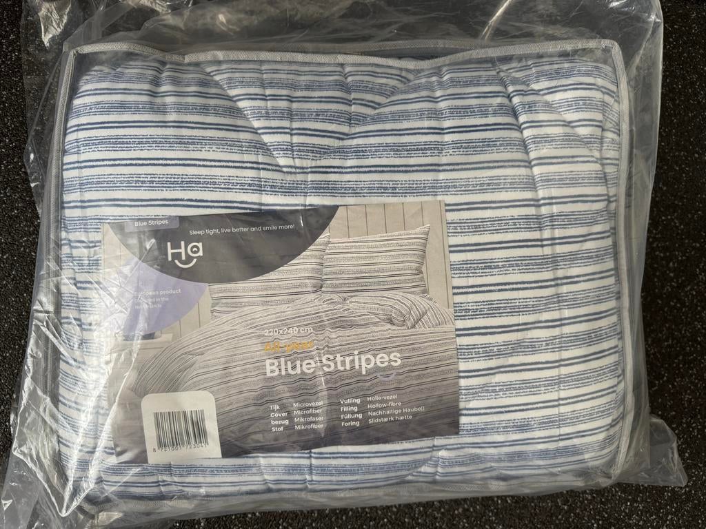 Dekbed wit met blauwe strepen 220x240cm, Kinderen en Baby's, Kinderkamer | Beddengoed, Jongetje of Meisje, Wit, Nieuw, Ophalen of Verzenden