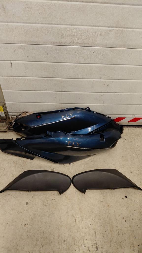 Piaggio oud fly kappensetje achter, Fietsen en Brommers, Brommeronderdelen | Scooters, Zo goed als nieuw, Piaggio, Overige typen