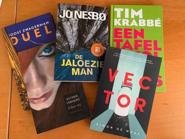 Vier pockets jubileumgeschenken, korte verhalen., Boeken, Literatuur, Zo goed als nieuw, Nederland, Ophalen of Verzenden