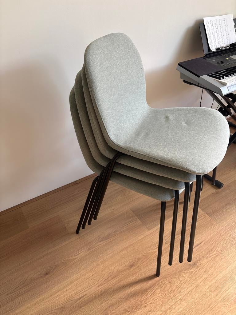 Gratis: 4 eettafelstoelen, lichtgroen, Huis en Inrichting, Stoelen, Ophalen, Gebruikt, Overige kleuren, Vier