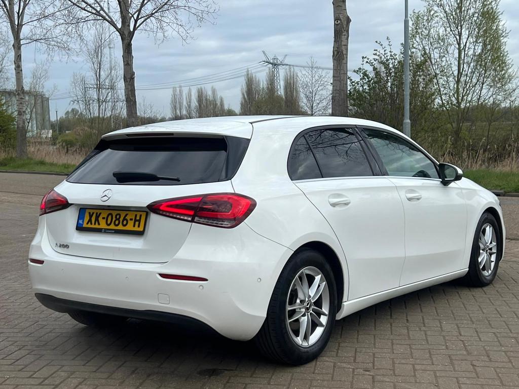 Mercedes-Benz A-klasse 200 Business Solution GROOT SCHERM, Gebruikt, Euro 6, 4 cilinders, Lichtsensor