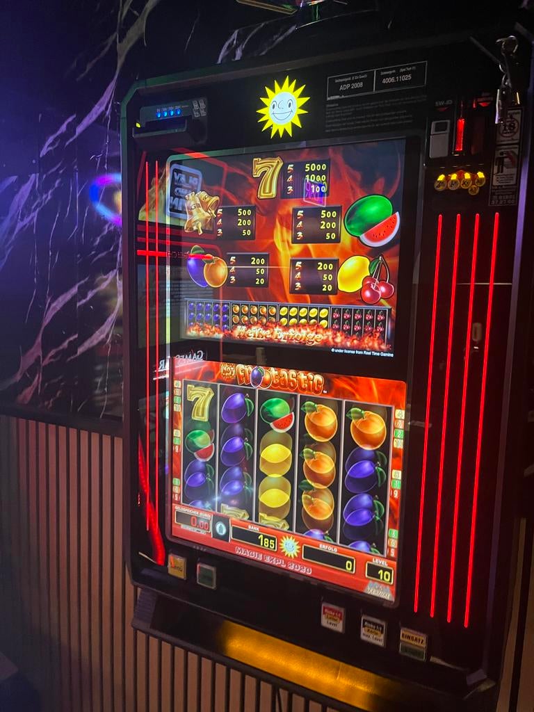 Merkur Slimline 19" Gokkast - Compact en Veelzijdig, Verzamelen, Euro, Ophalen, Gebruikt