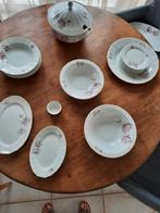 Servies porselein met rose bloemen niet compleet, Ophalen of Verzenden, Zo goed als nieuw, Bord(en), Overige stijlen