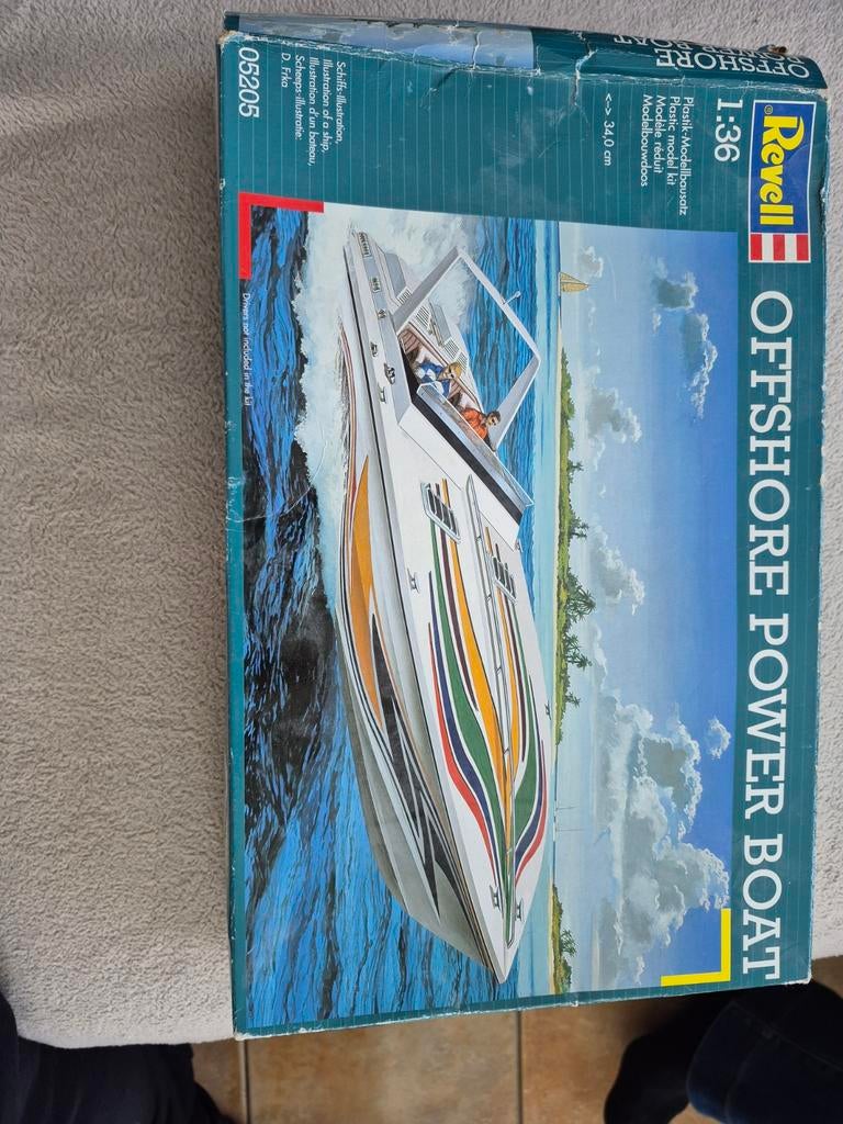 Offshore power boat, Ophalen of Verzenden, Revell
