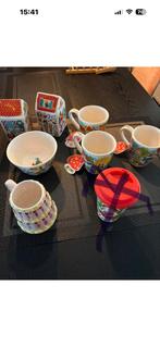 Blond Amsterdam Efteling collectie: 2 spaarhuisjes, 3 mokken, Ophalen, Nieuw, Gebruiksvoorwerp