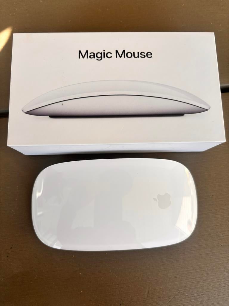 Apple Magic Mouse - nieuw A1657, Muis, Ergonomisch, Ophalen of Verzenden, Zo goed als nieuw