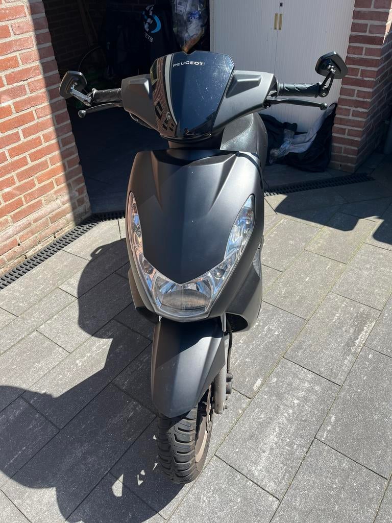 Peugeot kisbee 2012.  45km/h, Ophalen, Zo goed als nieuw, Benzine, Peugeot