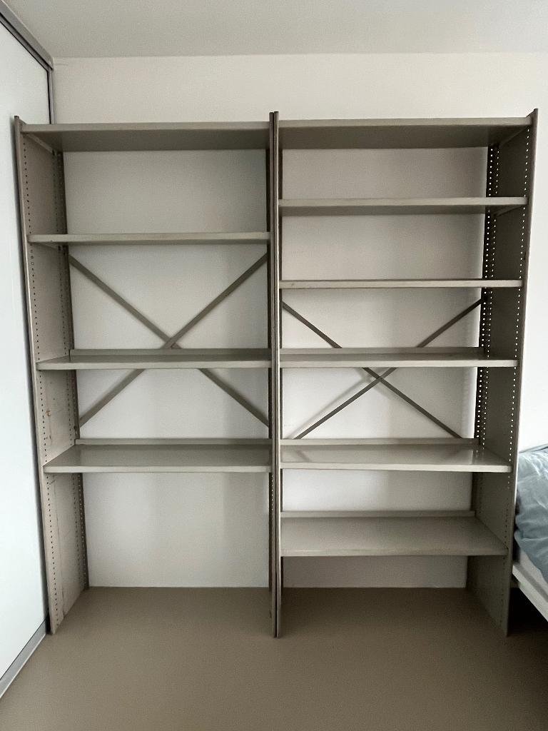 Industriële vintage stellingkasten grijs staal, Huis en Inrichting, Kasten | Stellingkasten, Ophalen, Gebruikt