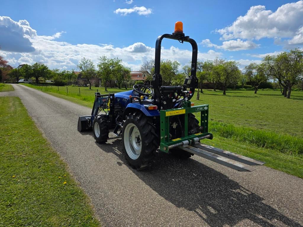 Farmtrac 26 HST met voorlader marge., Overige merken, Gebruikt, 2500 tot 5000, Ophalen of Verzenden