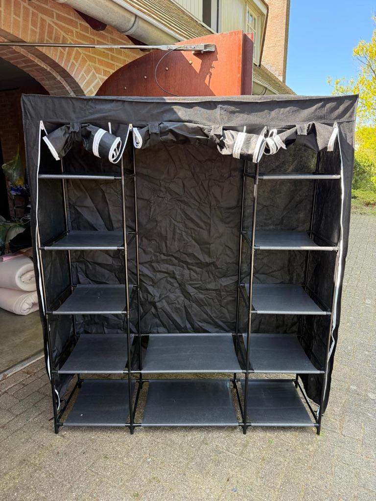 Kledingkast demontabel, Kunststof, Gebruikt, 100 tot 150 cm, Met plank(en)