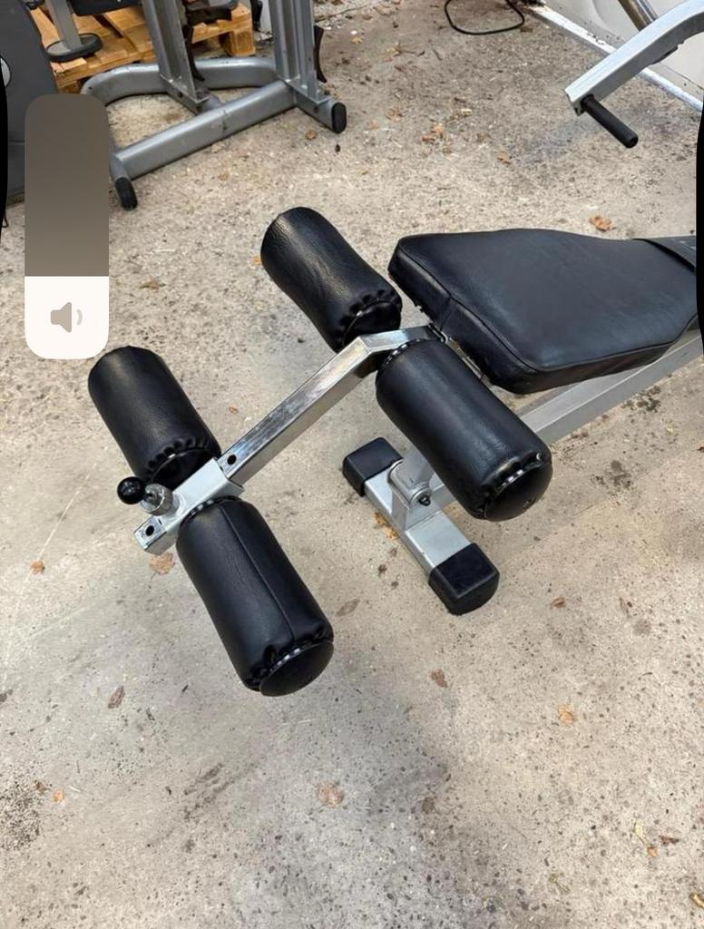 Decline benchpress machine / bench press / brustpresse, Sport en Fitness, Fitnessmaterialen, Ophalen, Benen, Gebruikt, -