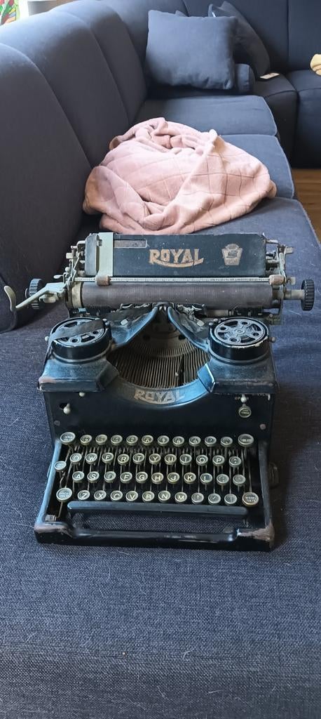 Royal typemachine, Ophalen