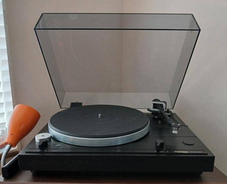 Thorens TD320 mk II Platenspeler met Goldring G 800 E, Audio, Tv en Foto, Platenspelers, Zo goed als nieuw, Thorens, Ophalen of Verzenden