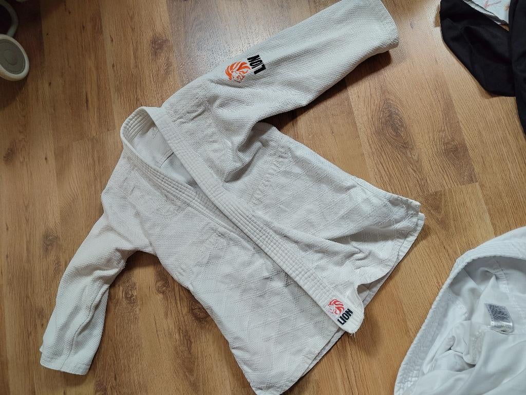 Judo/karate pak kind, Gebruikt, Maat XS of kleiner, Ophalen of Verzenden, Karate