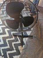 Zwarte ventilator op statief, Ophalen, Statiefventilator