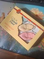 Vintage doosje met 3 gastenzeepjes van de Vergulde Hand, Verzenden