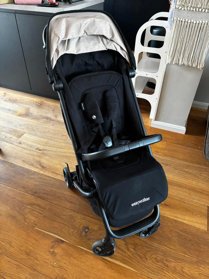 Easywalker Miley (reisbuggy), Kinderen en Baby's, Buggy's, Zo goed als nieuw, Ophalen