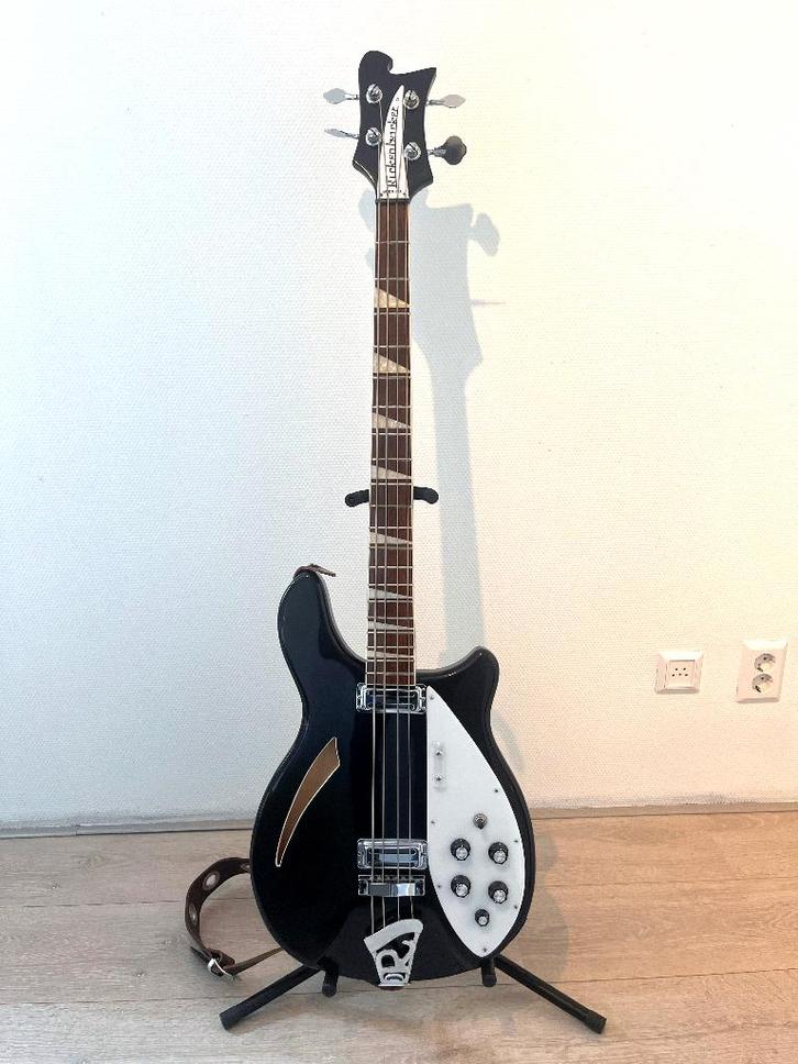 Rickenbacker 4005 stijl basgitaar – met premium upgrades, Muziek en Instrumenten, Snaarinstrumenten | Gitaren | Bas, Zo goed als nieuw