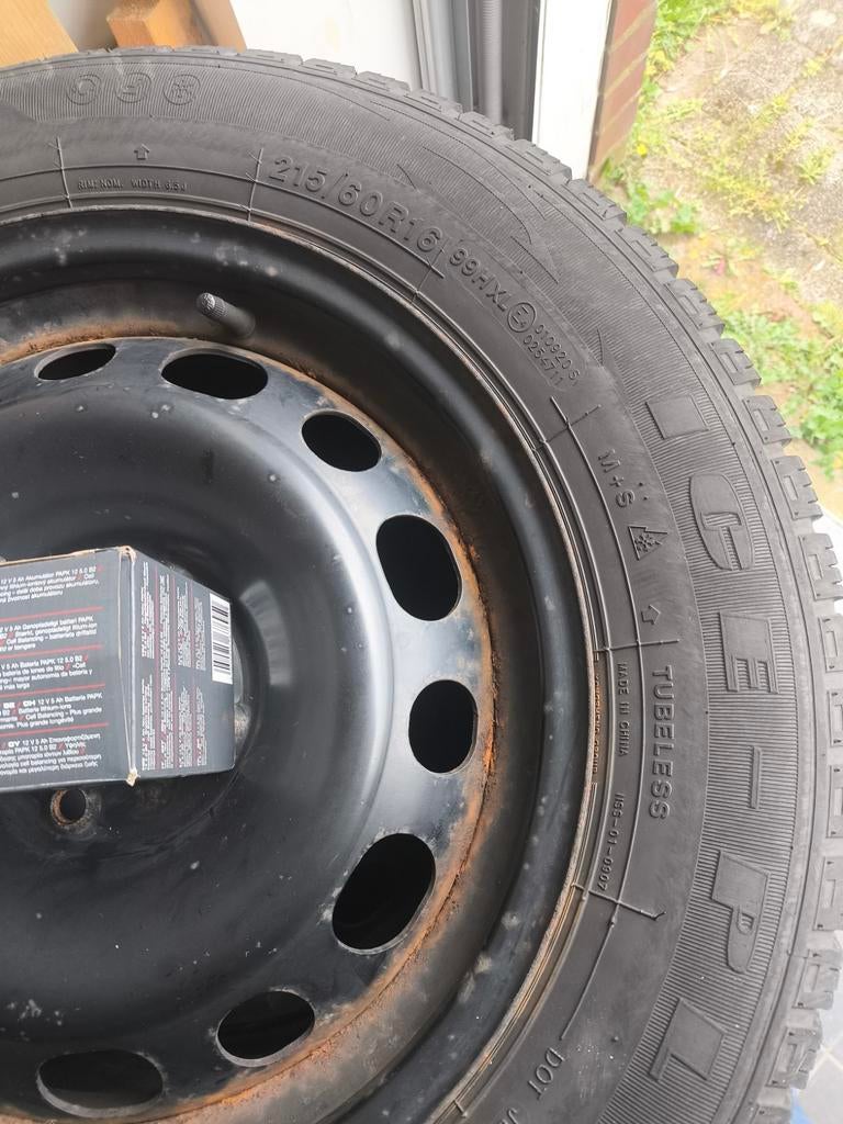 Winterbanden met stalen velgen 16 inch Peugeot 4x108, Ophalen