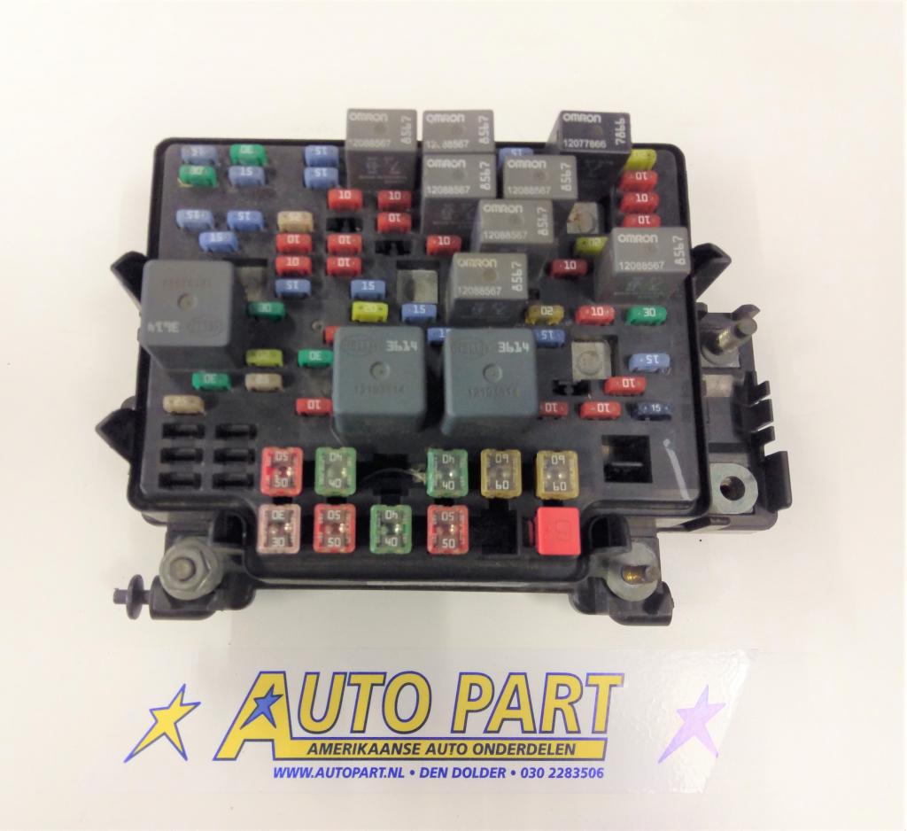 Chevrolet Avalanche zekeringkast 2003-2006, Gebruikt, Info@gm.com, Chevrolet, Ophalen of Verzenden
