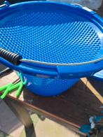 Blauwe aasemmer met deksel en zeef, Ophalen