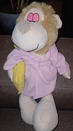 Vintage aap in roze badjas met geel kussentje., Ophalen of Verzenden, Gebruikt, Overige typen