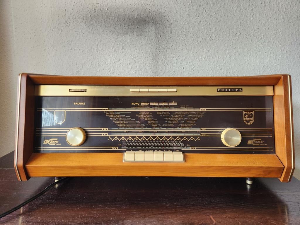 Zeldzame Belgische vintage Phillips radio B5X23A 04, Ophalen