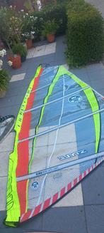 Windsurf zeil North Style 4,7m2 met verstelbare top, Watersport en Boten, Windsurfen, Ophalen, Met draagtas, Zo goed als nieuw