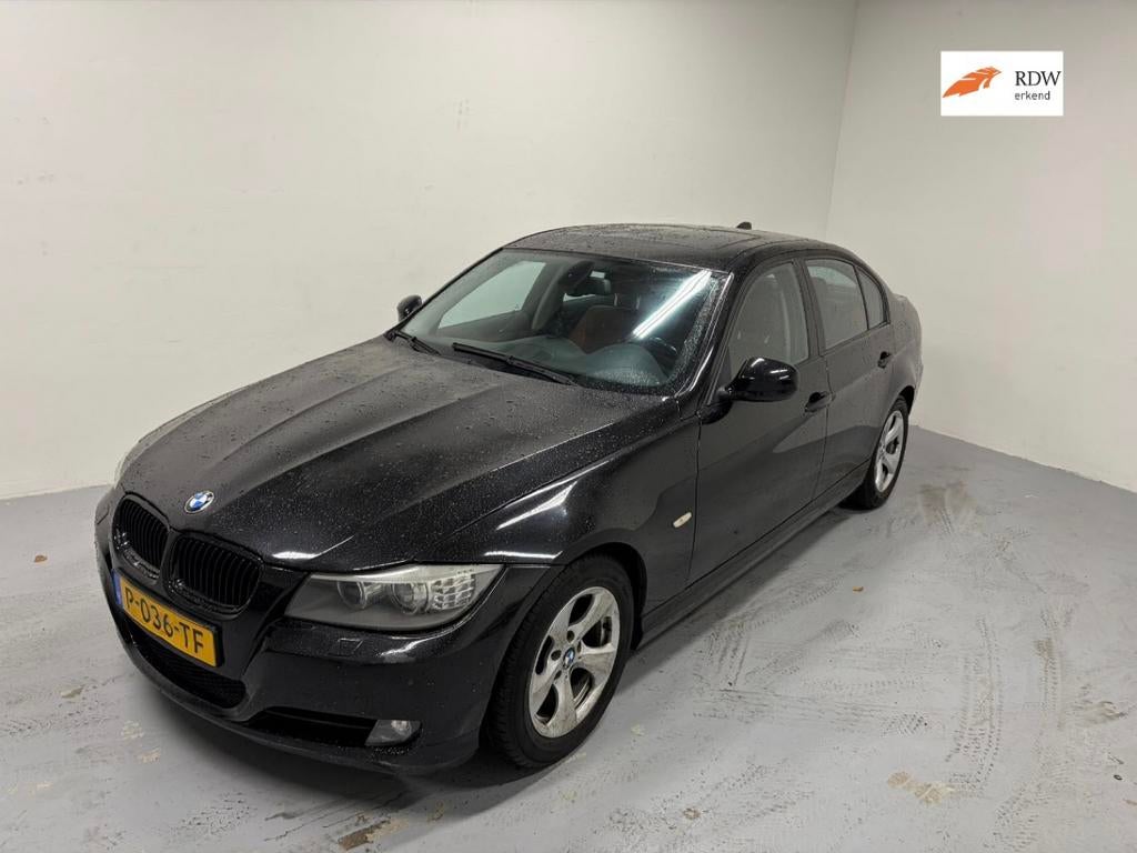 BMW 3-Serie 318d AUT Airco Navi Leer Pano, Auto's, BMW, Automaat, 745 kg, Achterwielaandrijving, 1995 cc