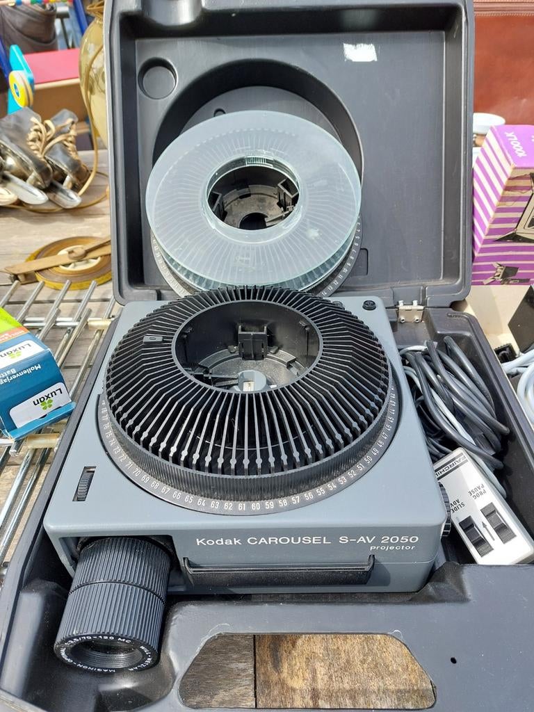 Dia projector Kodak S-AV 2050, Ophalen