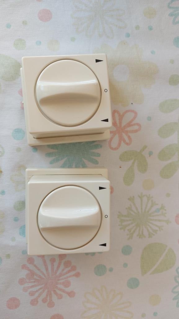 Somfy rolluikschakelaars (2 stuks), Gebruikt, Minder dan 100 cm, Crème of Beige, Ophalen of Verzenden